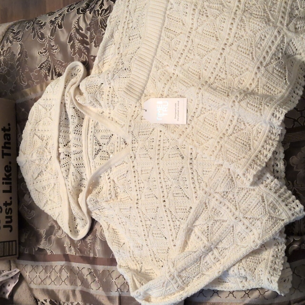 Women's Cream Lace Shorts/Hoodie Cover-up Set